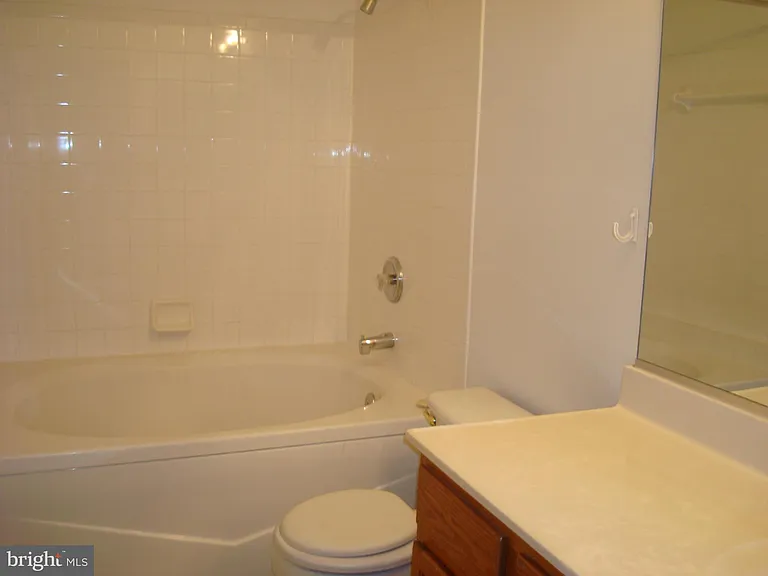 7418 Hindon Cir #B1203 — Photo 10