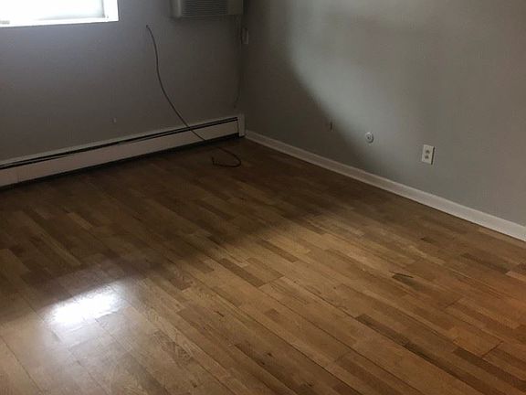 5th image of 201 Commercial St APT 5