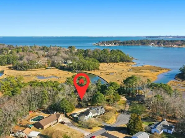 6 Merritt Cv, Carrollton, VA 23314