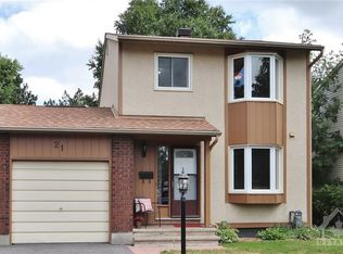 21 Dolan Dr, Ottawa, ON K2J1V5