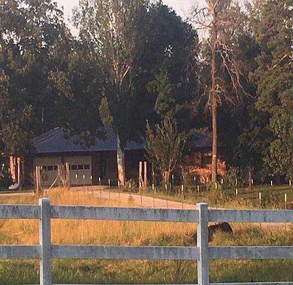 2nd image of 3747 Highway 177