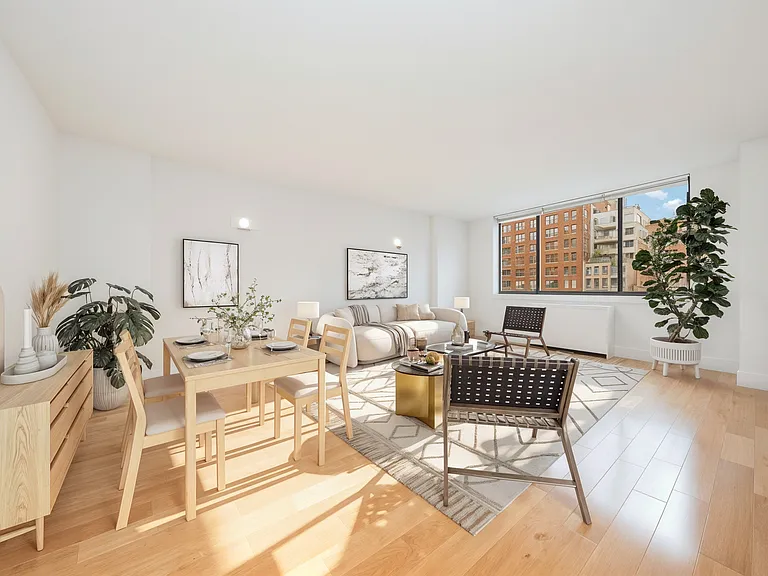 250 W 19th St #5B — Photo 1