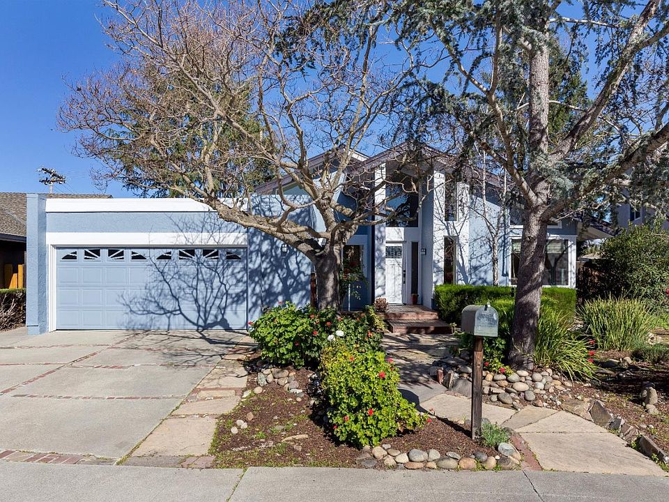 1st image of 381 Montwood Cir