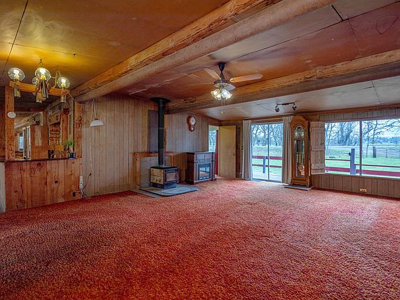 3rd image of 5375 Deschutes Rd