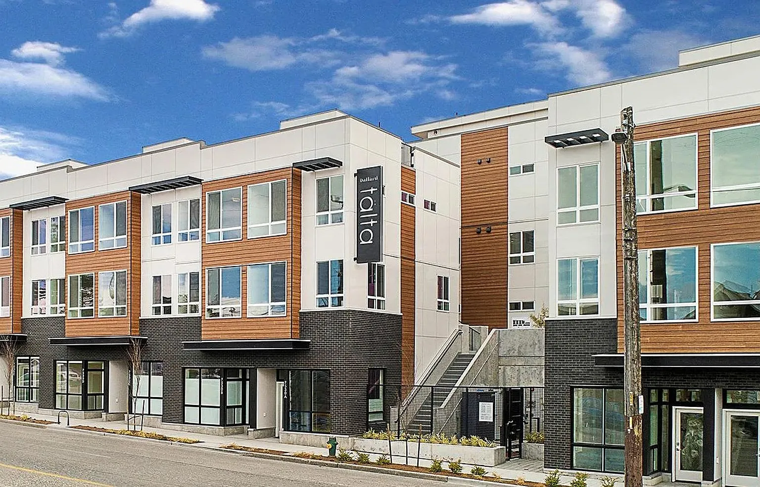 Ballard Townhouse 2bd/2ba, AC, Garage Parking — Photo 1