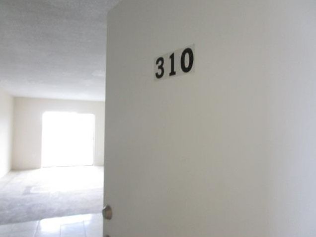 1st image of 12955 NE 6th Ave APT 310