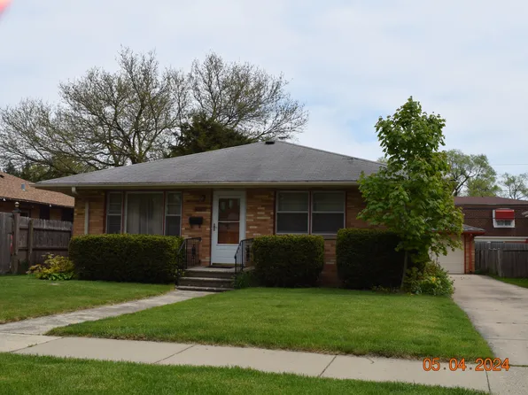 2227 N Jackson St, Waukegan, IL 60087