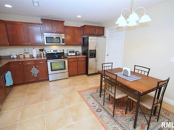 3rd image of 4175 Creek Hill Dr