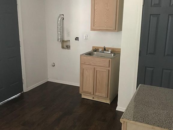 2nd image of 799 Mississippi Blvd #8