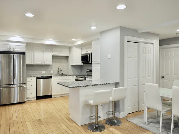 185 Linwood Ave APT 4, Melrose, MA 02176