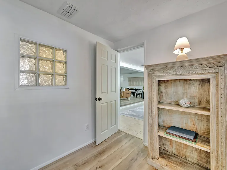 6426 Colonial Dr — Photo 18