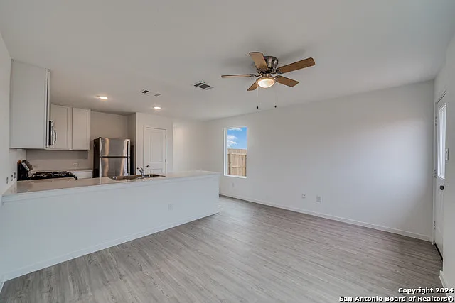 2 bed, 2.5 bath, 1013 sqft, $1,800 — Photo 3