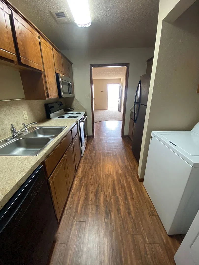 The Stratton Apartments — Photo 2