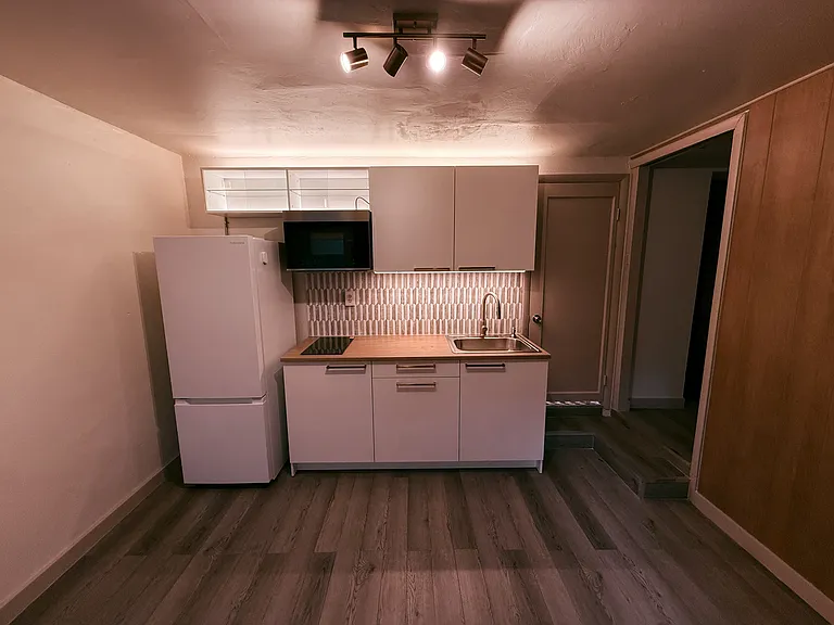 545 NE 111th St #3 — Photo 4