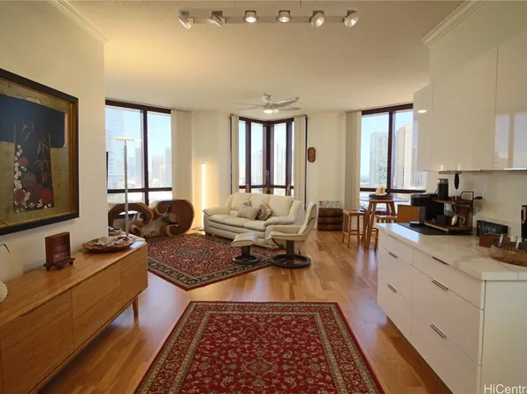 725 Kapiolani Blvd APT 1701, Honolulu, HI 96813