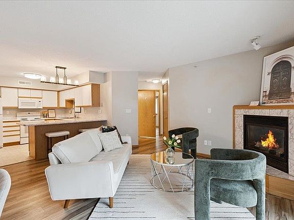 2nd image of 2861 Coral Ct APT 103