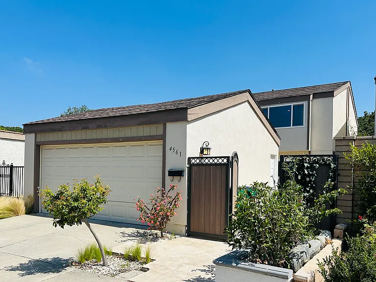 4561 Green Tree Ln — Photo 2