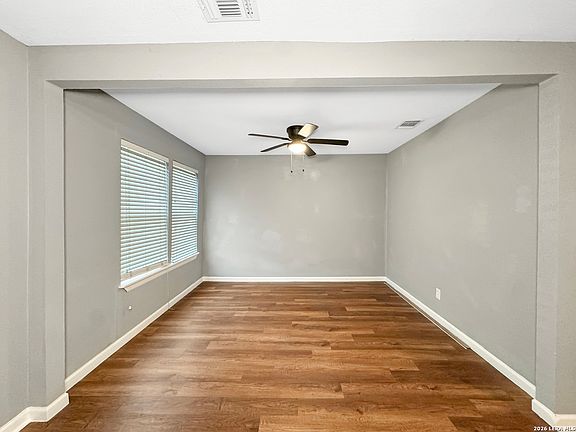 3rd image of 1003 S San Joaquin