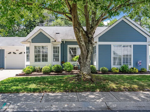 1059 B Buckingham Drive, Manchester, NJ 08759
