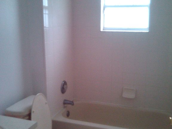5th image of 11360 Pinewood Cove Ln