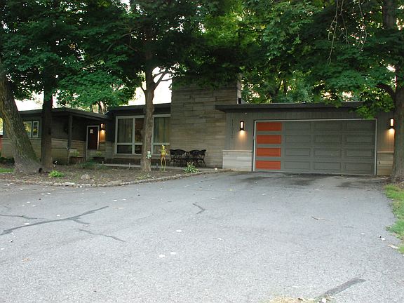 2nd image of 11010 Willowmere Dr