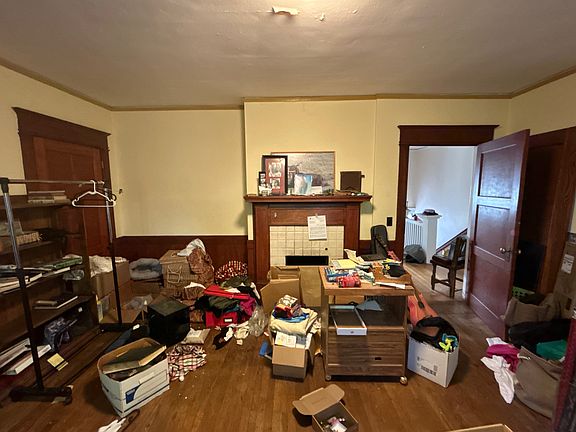 3rd image of 3136 Eton Ave