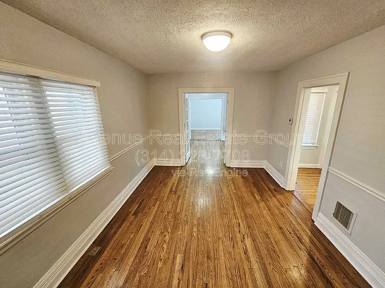 3717 Cambridge Ave — Photo 4