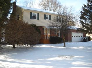 7 Oak Hill Dr, Glenville, NY 12302
