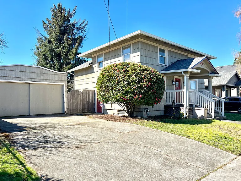 8421 N Fiske Ave — Photo 3