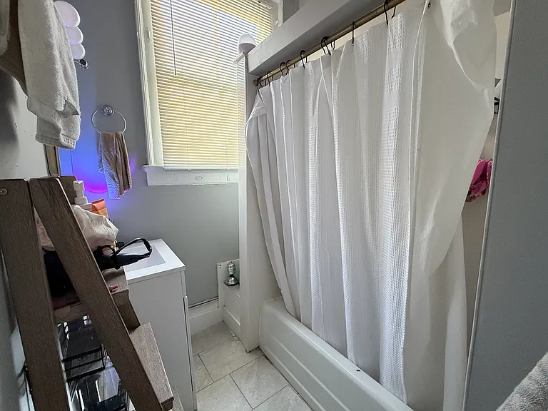 135 Ashley Ave #B — Photo 4