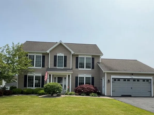 71 Carrie Marie Ln, Hilton, NY 14468