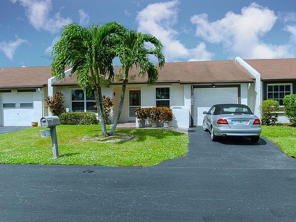 2nd image of 15552 Bottlebrush Cir