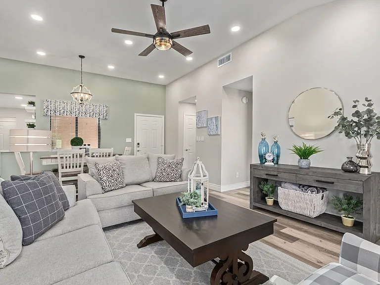 945 N Pasadena St #125 — Photo 5