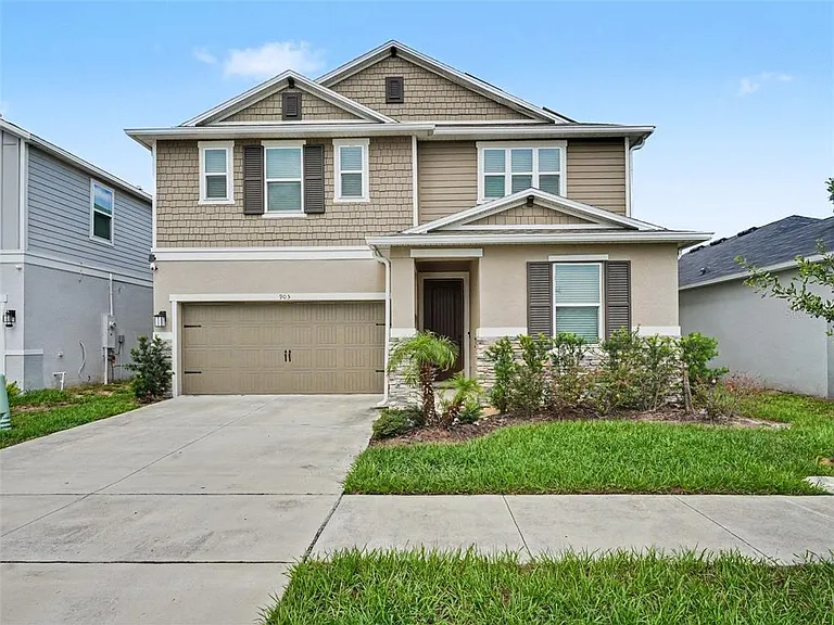 905 Overpool Ave — Photo 2