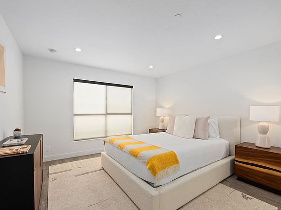 5th image of 725 N Alfred St #106