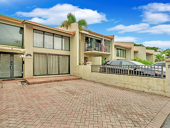 2nd image of 741 E Coco Plum Circle #2