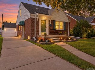 12975 Ward St, Southgate, MI 48195