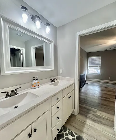 60B 5th Ave — Photo 7