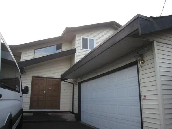 7868 Elwell St, Burnaby, BC V5E 1M2