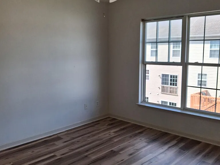 576 S Carlisle St — Photo 17