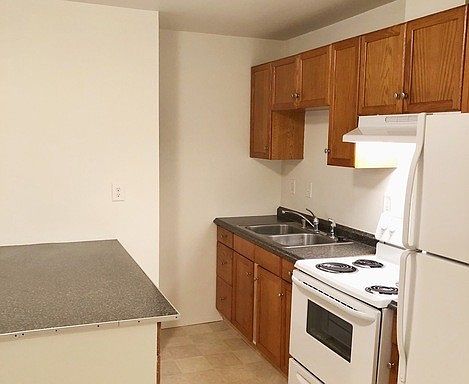 2nd image of 3201 21st Ave W APT 2