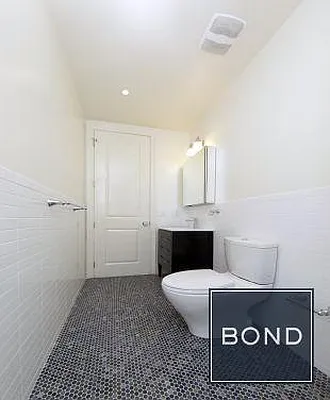 Rented by Bond New York | media 39