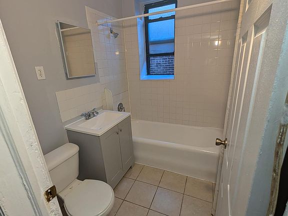 5th image of 755 Chancellor Ave APT 103