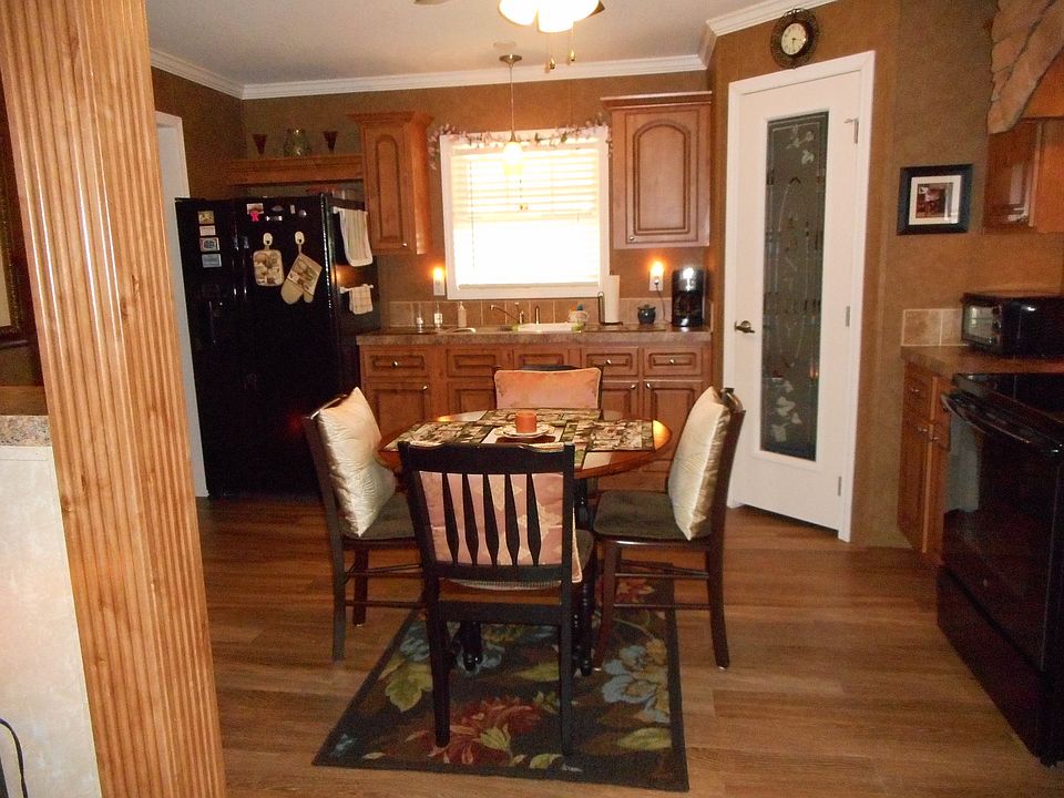 1st image of 109 SW Sweetbay Ct
