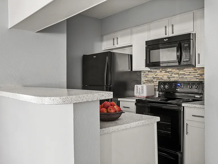 C242740 Wimbledon Oaks_VS Still_2b2bVacant_Kitchen2_03_final