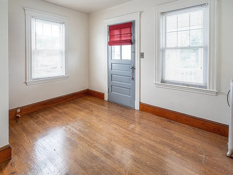 130 Francis St #2 — Photo 3