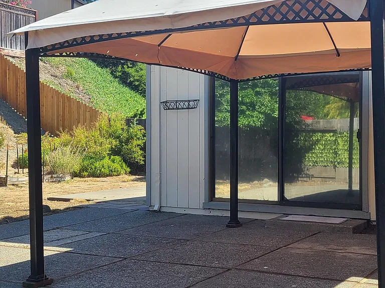 221 San Marin Dr — Photo 21