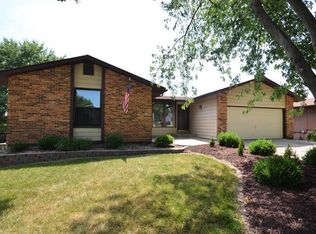 15 Asherton Dr, Saint Peters, MO 63376