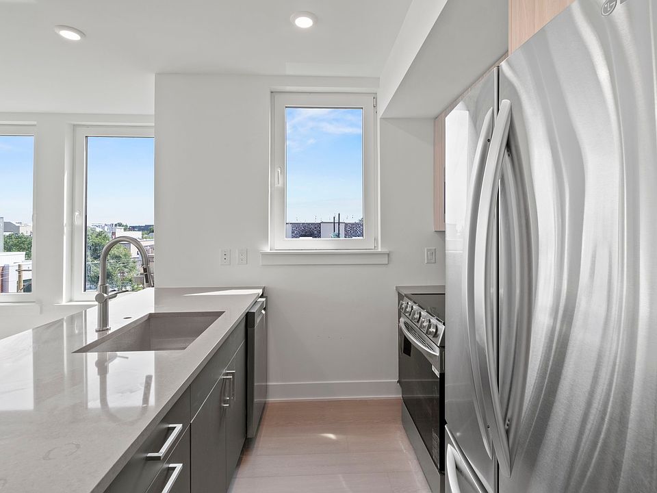 1st image of 2000 Dreer St #1B-1Ba-700Sqft