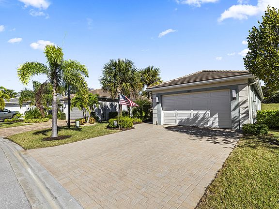 3rd image of 10691 SW Sunray Street